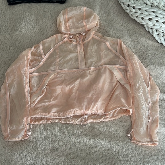 ✨HOST PICK ✨ Outdoor Voices Packable Windbreaker Pullover Peach - Picture 4 of 9
